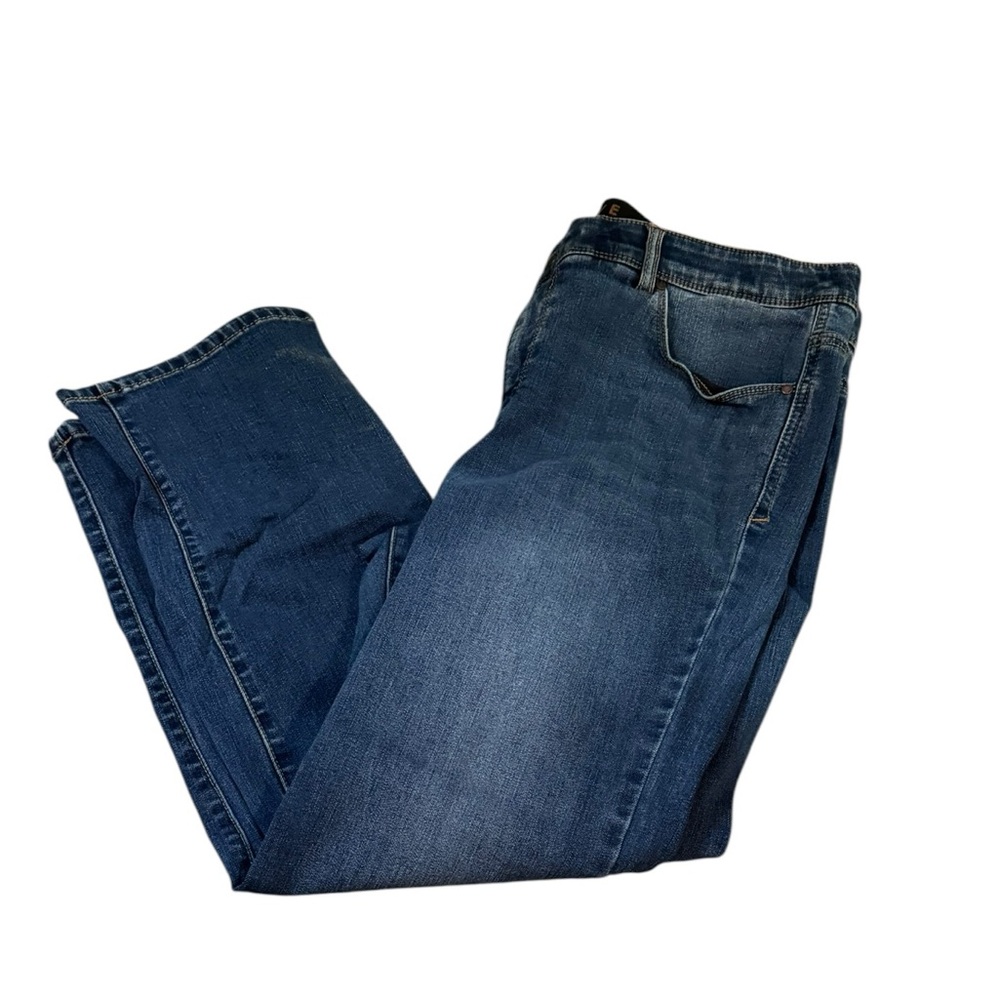 Curve Appeal Women's Flare Jeans in Classic Blue 14 EUC - Picture 7 of 7